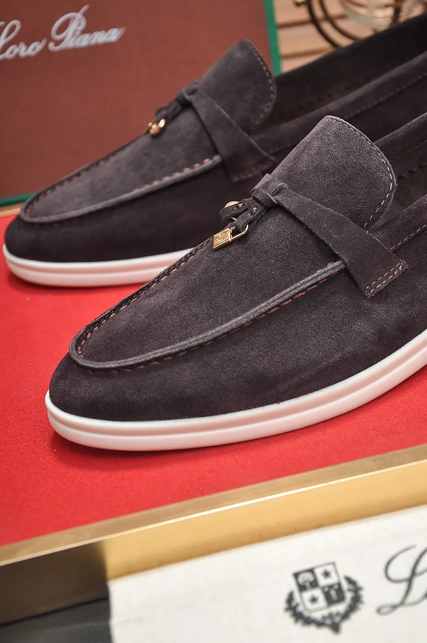 Men's shoes 💰400💶[𝐥𝐨𝐫𝐨 𝐏𝐢𝐚𝐧𝐚] [Couple model] High-end quality, affordable price, LP classic loafers, Italian treasure brand, the only brand that can match Hermès! Only after wearing it do we know that we can’t live up to our feet. Women’s code: 35-40 (customized sizes 34, 41, 42 are non-returnable) Men’s code: 38-44 (customized 45, 46, 47, 48 are non-refundable) Fabric: Customized imported cashmere Lining: Customized imported fetal cowhide Foot: Imported benzene-dyed calfskin Outsole: Exclusive original glass rubber outsole